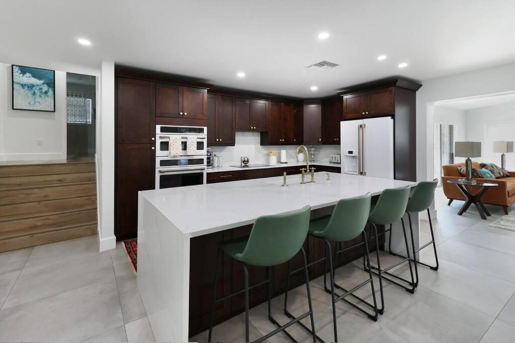 Palm Tree Paradise Tampa Pool Home Екстер'єр фото